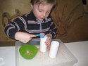 Basteln und experimentieren in der Kinderkrippe Laufach